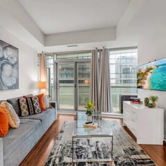 *Amazing Location* Large Downtown Condo High Floor