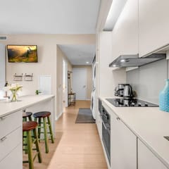*Cozy Modern Condo* - Heart of Downtown & Gym