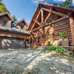 *Lakefront Log Home* 7BR • Fire Pit • Games • Gym