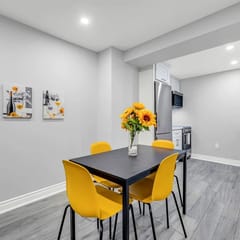 *Minutes to BMO Field* 3BR Home in Downtown