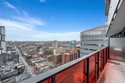 *2 Bed Condo* Near UofT/Rogers/Scotia/Hospital/Gym - Image 4
