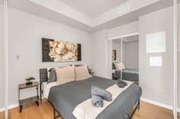 *Lake View* Cozy Home Near Scotiabank/Rogers/Union - Image 2