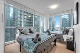 *Modern* 2 BR Condo Near Scotiabank/Rogers/Union - Image 5