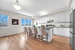 *Upscale* 6bed Home near Pier/Niagara/Toronto/QEW/GO - Image 5