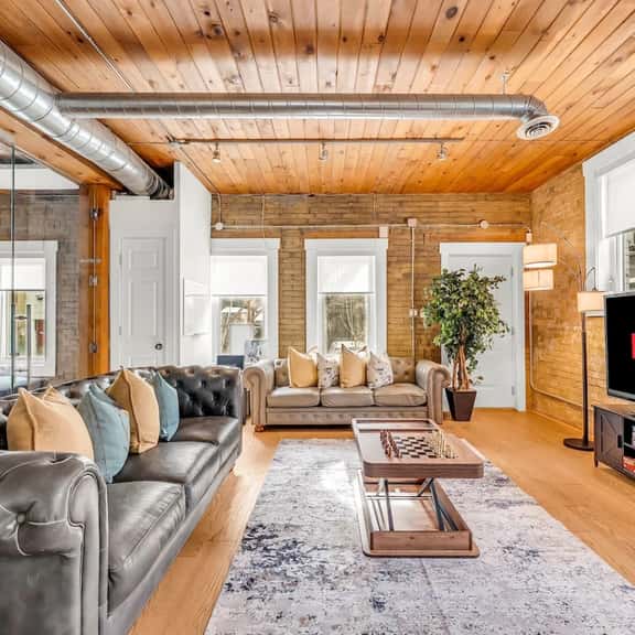 *Golden Loft*- RARE Downtown 2BR + Parking & Games - Image 1