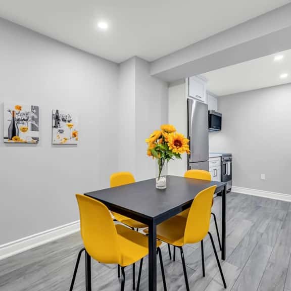 *Minutes to BMO Field* 3BR Home in Downtown - Image 1