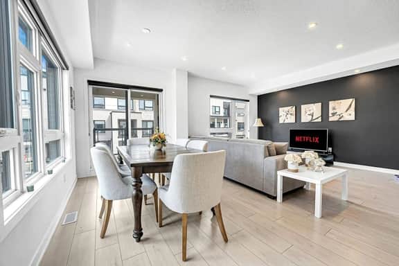 *Comfortable* 3 Bedroom Home in Safe Family Area - Image 4