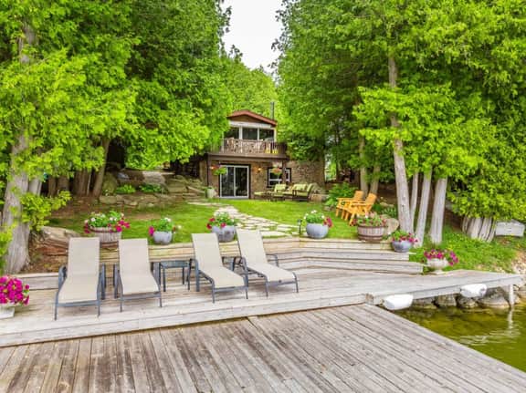 *Lake House Escape* 4 BR Family Cottage on Water - Image 3