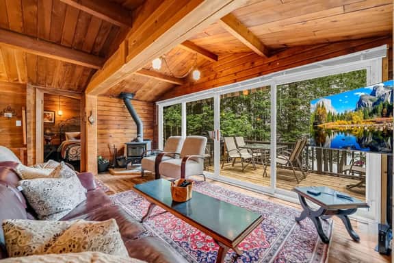 *Lake House Escape* 4 BR Family Cottage on Water - Image 4