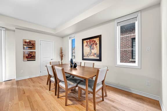 *Upscale* 6bed Home near Pier/Niagara/Toronto/QEW/GO - Image 4